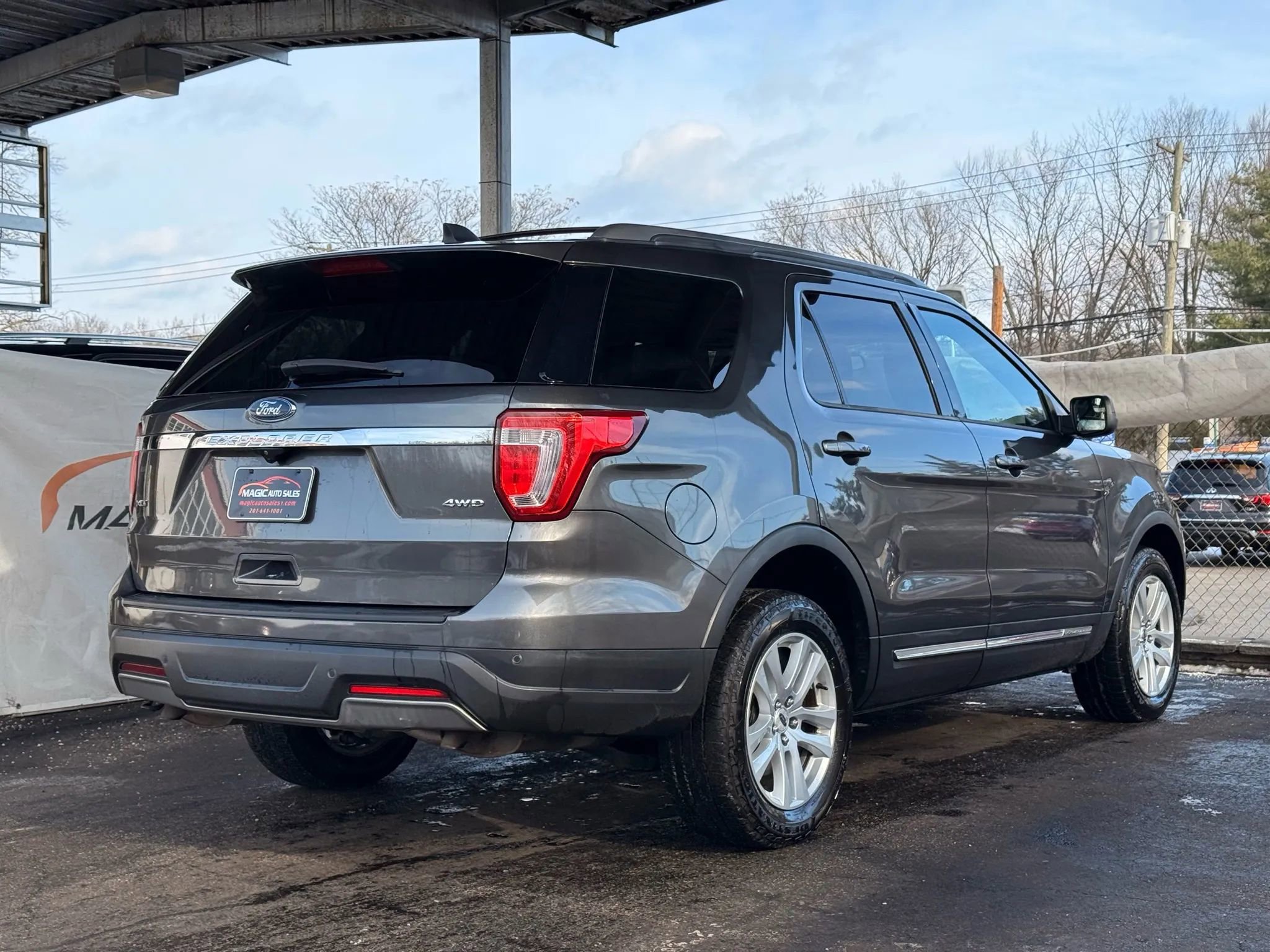 Used 2019 Ford Explorer XLT image 52