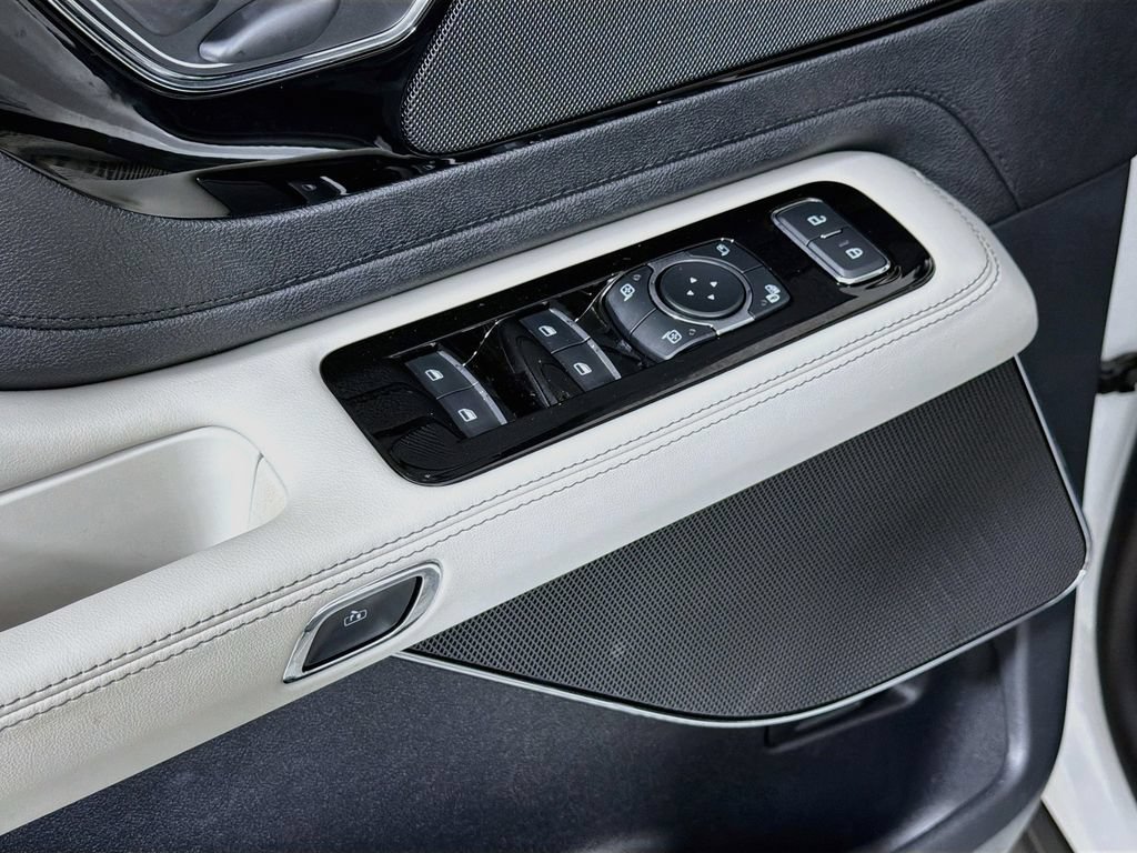 Used 2026 Lincoln Aviator 2WD image 18