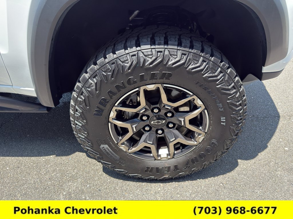Certified 2024 Chevrolet Colorado ZR2 w/ ZR2 Convenience Package III AWD/4WD image 24