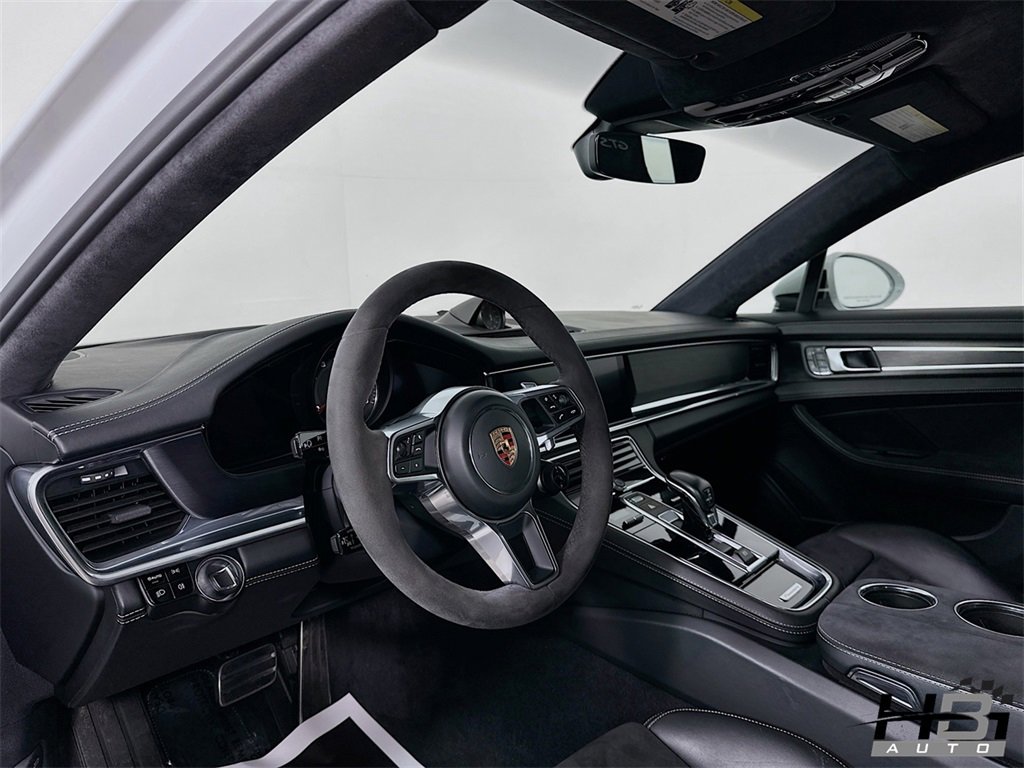 Used 2020 Porsche Panamera GTS image 10