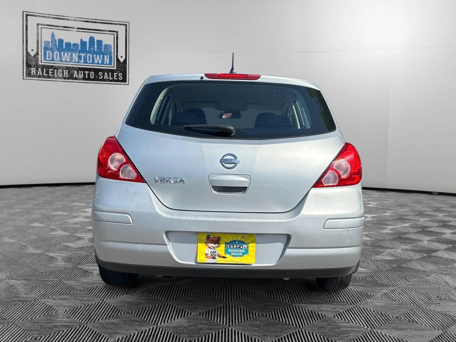 Used 2009 Nissan Versa 1.8 S w/ PWR Pkg FWD image 7