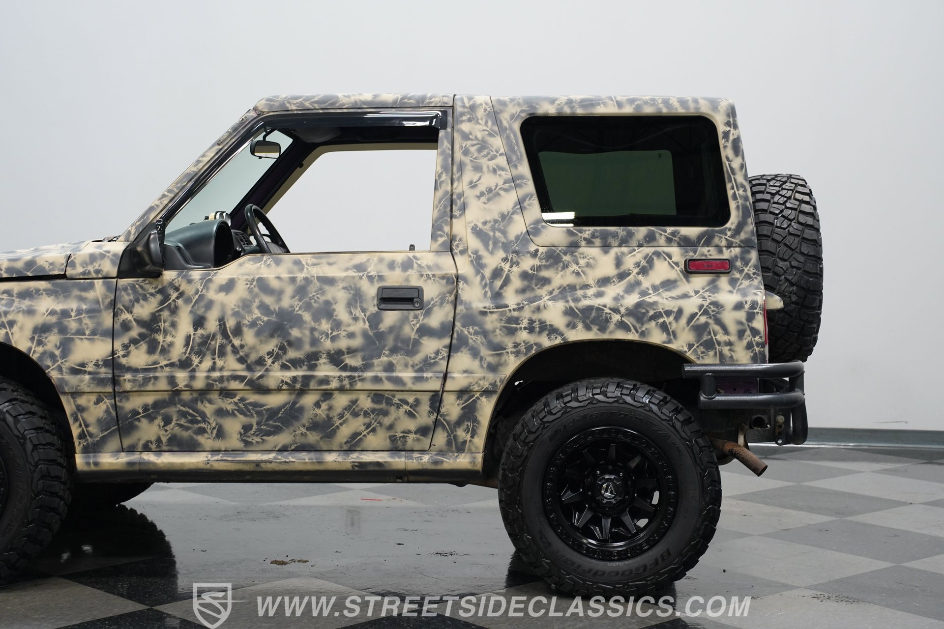 Used 1996 Geo Tracker 4WD 2-Door image 23