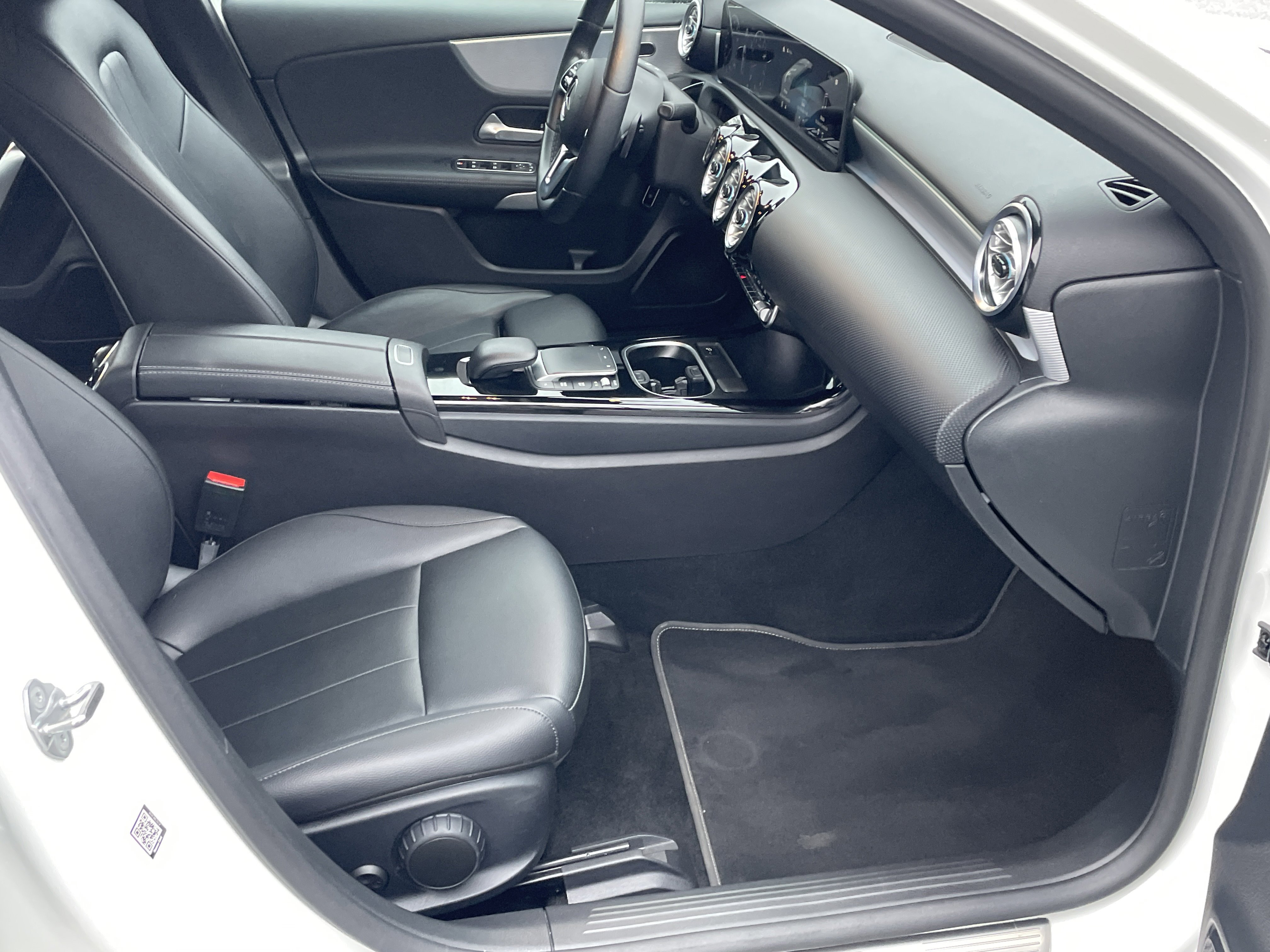 Certified 2022 Mercedes-Benz A 220 image 47