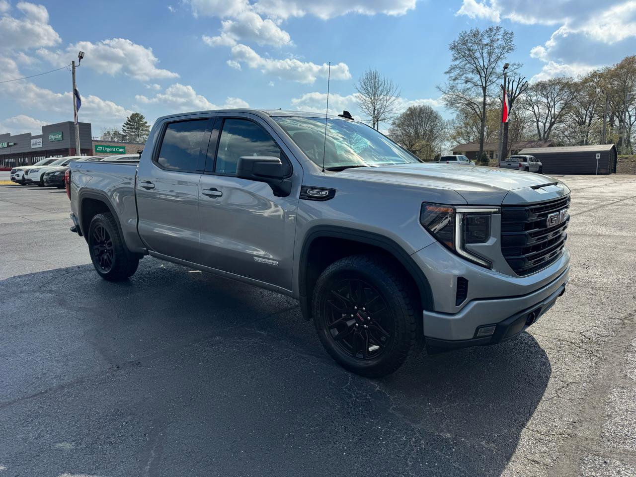 Used 2023 GMC Sierra 1500 Elevation AWD/4WD image 4