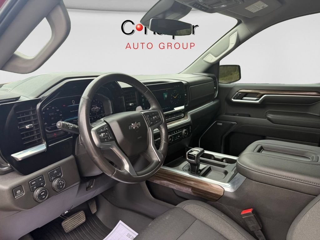 Used 2022 Chevrolet Silverado 1500 RST AWD/4WD image 12