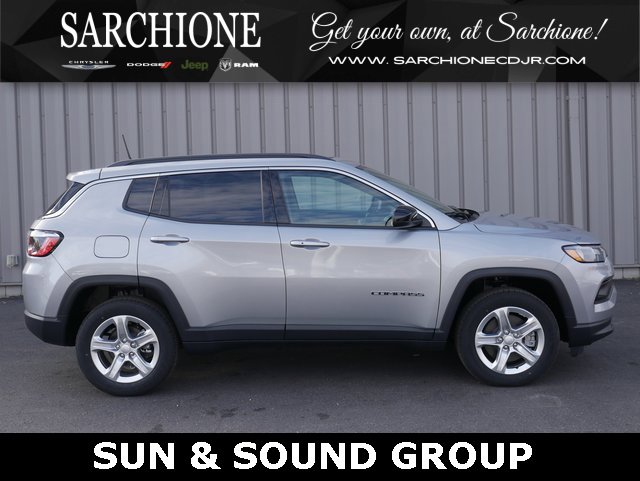 Used 2024 Jeep Compass Latitude w/ Sun and Sound Group
