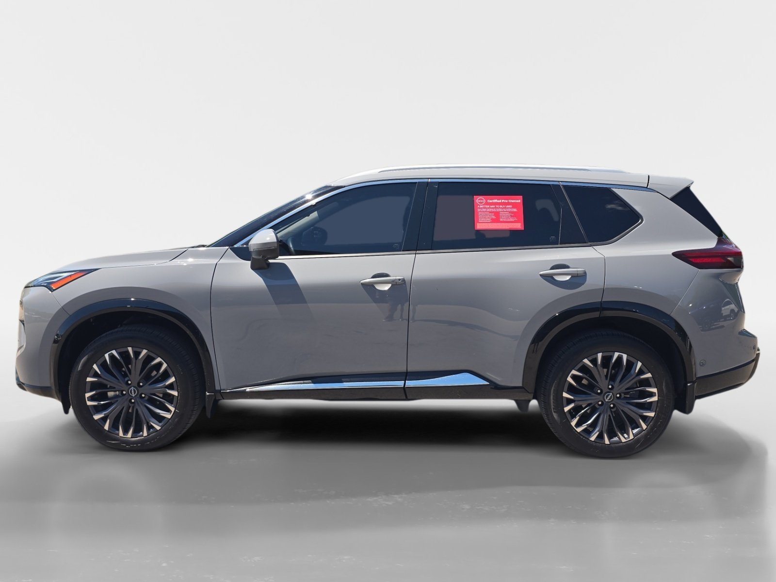 Certified 2024 Nissan Rogue Platinum w/ Platinum Premium Package AWD/4WD image 2