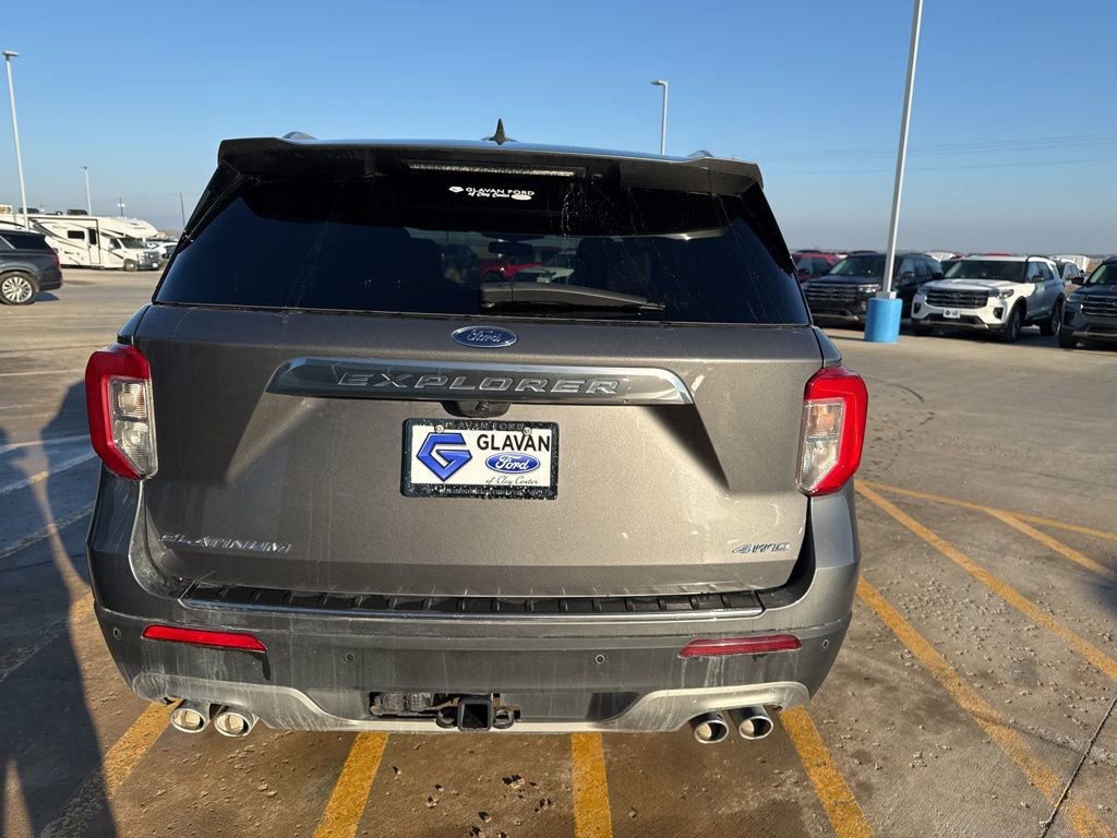 Used 2023 Ford Explorer Platinum w/ Technology Package AWD/4WD image 5