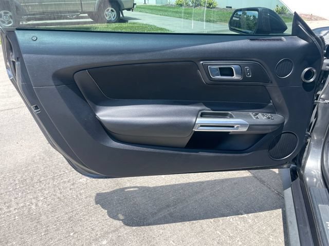 Used 2018 Ford Mustang GT w/ GT Performance Package RWD image 11