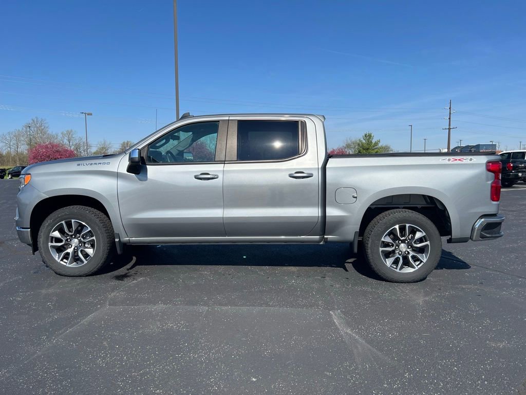 Used 2024 Chevrolet Silverado 1500 LT image 3