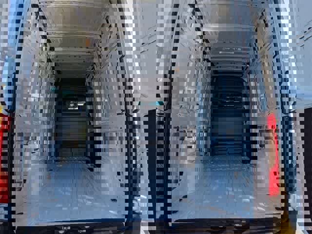 Used 2025 Mercedes-Benz Sprinter 2500 image 7