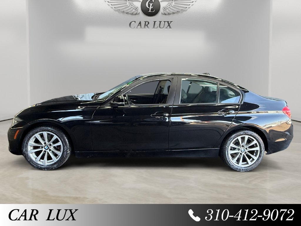 Used 2018 BMW 320i xDrive Sedan AWD/4WD image 2