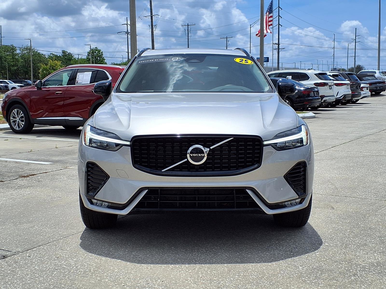 Certified 2025 Volvo XC60 B5 Core AWD/4WD image 2