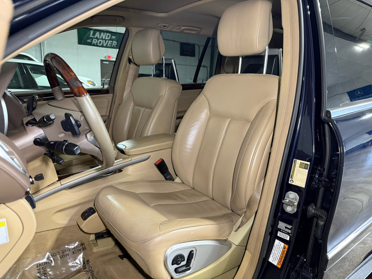 Used 2010 Mercedes-Benz GL 550 4MATIC image 11