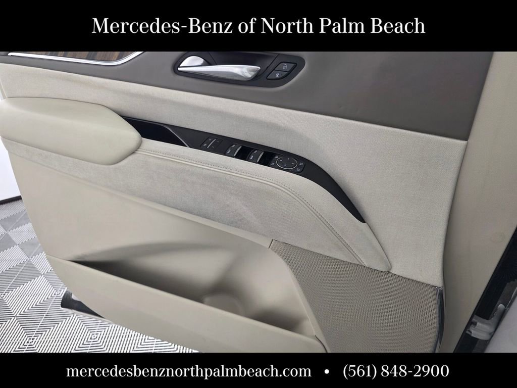 Used 2021 Cadillac Escalade ESV Premium Luxury Platinum AWD/4WD image 25