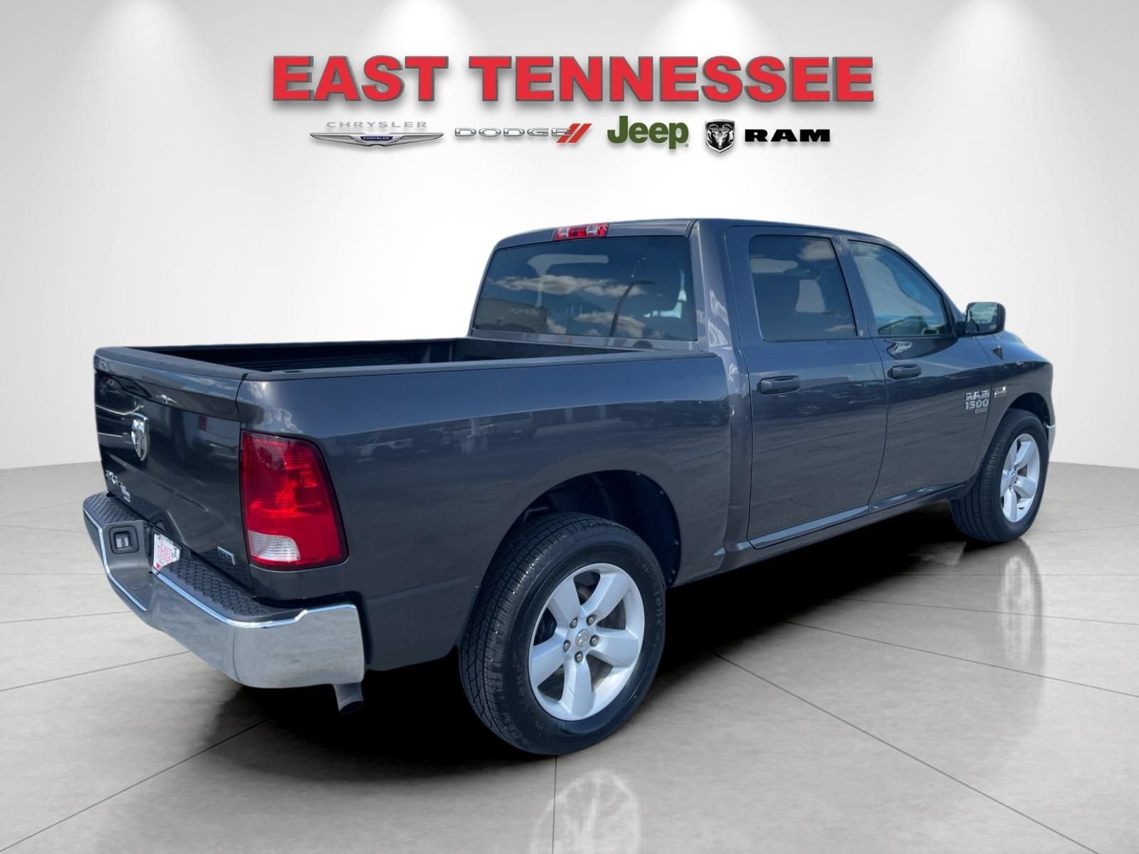 Used 2023 RAM 1500 Classic SLT AWD/4WD image 3