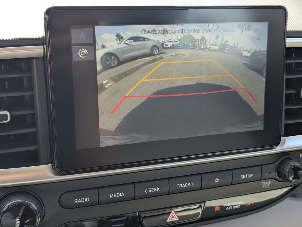 Used 2025 Hyundai Venue SEL FWD image 23