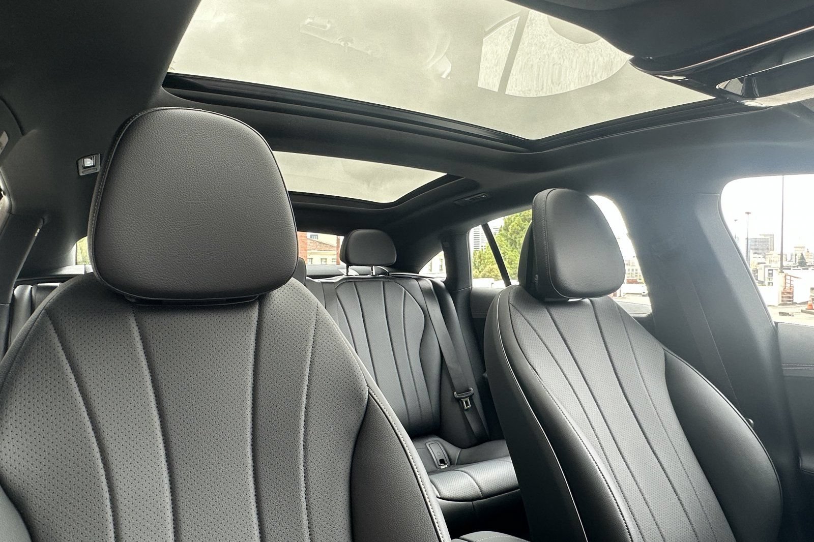 New 2026 Mercedes-Benz EQE 320 4MATIC Sedan image 16