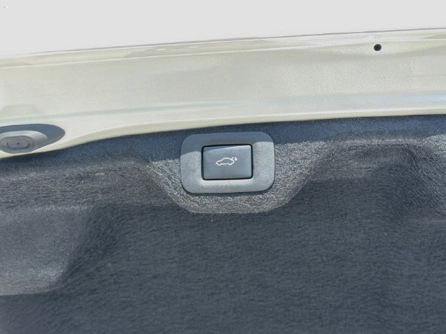 Used 2025 Lexus ES 350 w/ Technology Package FWD image 13