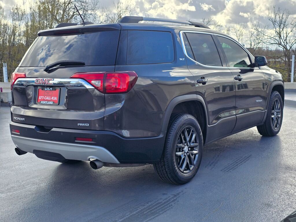 Used 2017 GMC Acadia SLT image 3