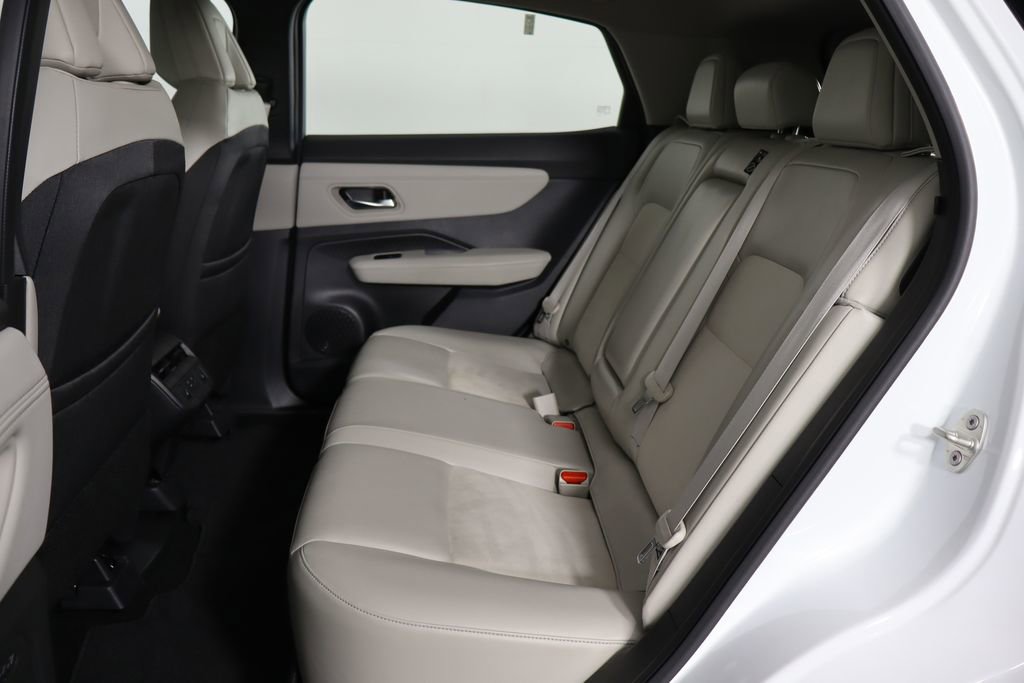 Used 2023 Nissan Ariya FWD image 16