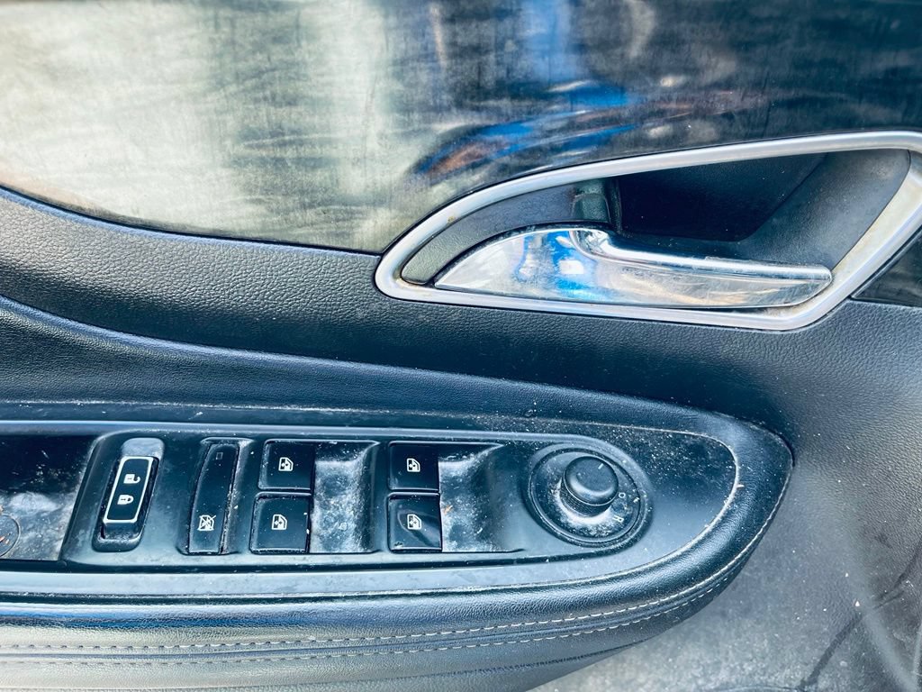 Used 2016 Buick Encore Convenience FWD image 13