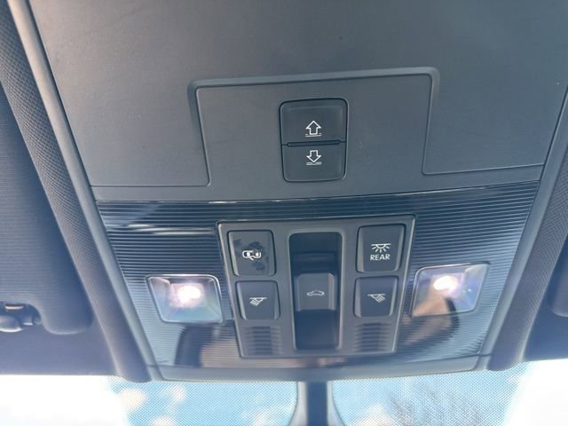 Used 2019 Volkswagen Tiguan SEL Premium R-Line w/ 3rd Row Seat Package image 21