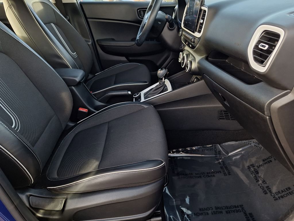 Certified 2023 Hyundai Venue Limited image 27