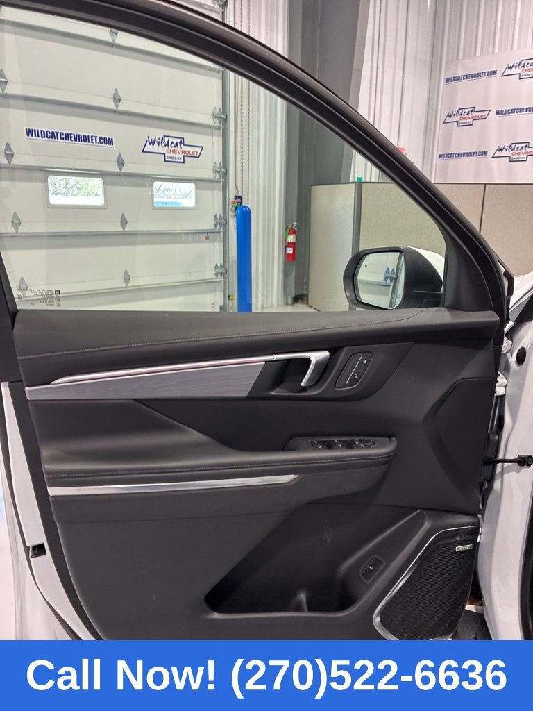 Used 2025 Buick Enclave Preferred image 15