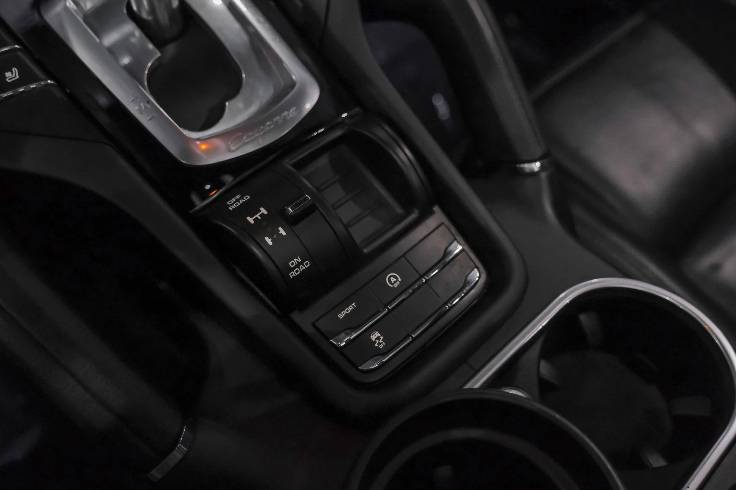 Used 2018 Porsche Cayenne AWD/4WD image 21
