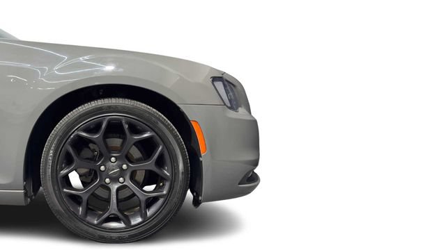 Used 2019 Chrysler 300 S RWD image 8