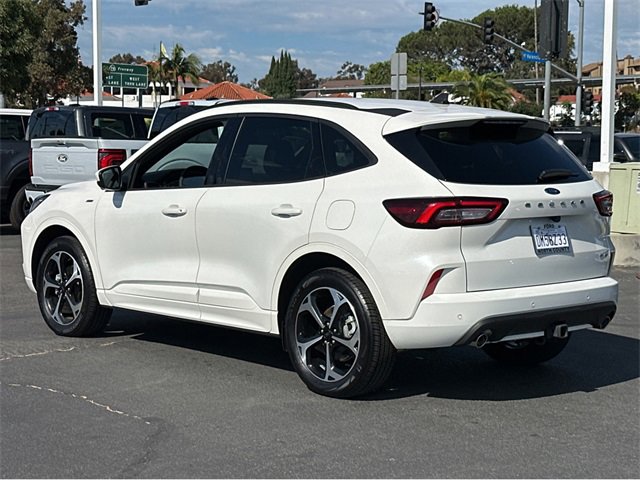 Used 2024 Ford Escape ST-Line Select w/ Tech Pack #2 image 4