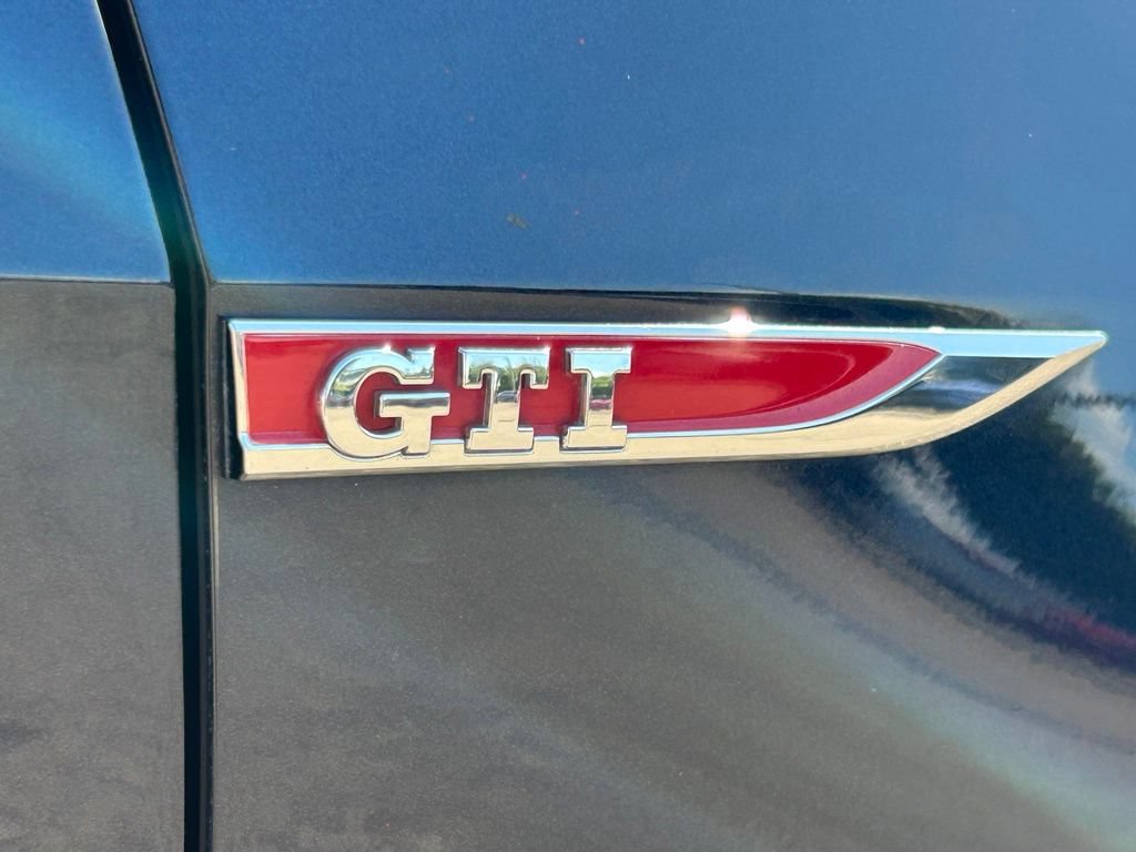 Used 2017 Volkswagen GTI Autobahn FWD image 37