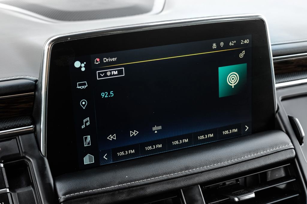 Used 2024 Chevrolet Suburban Premier image 29