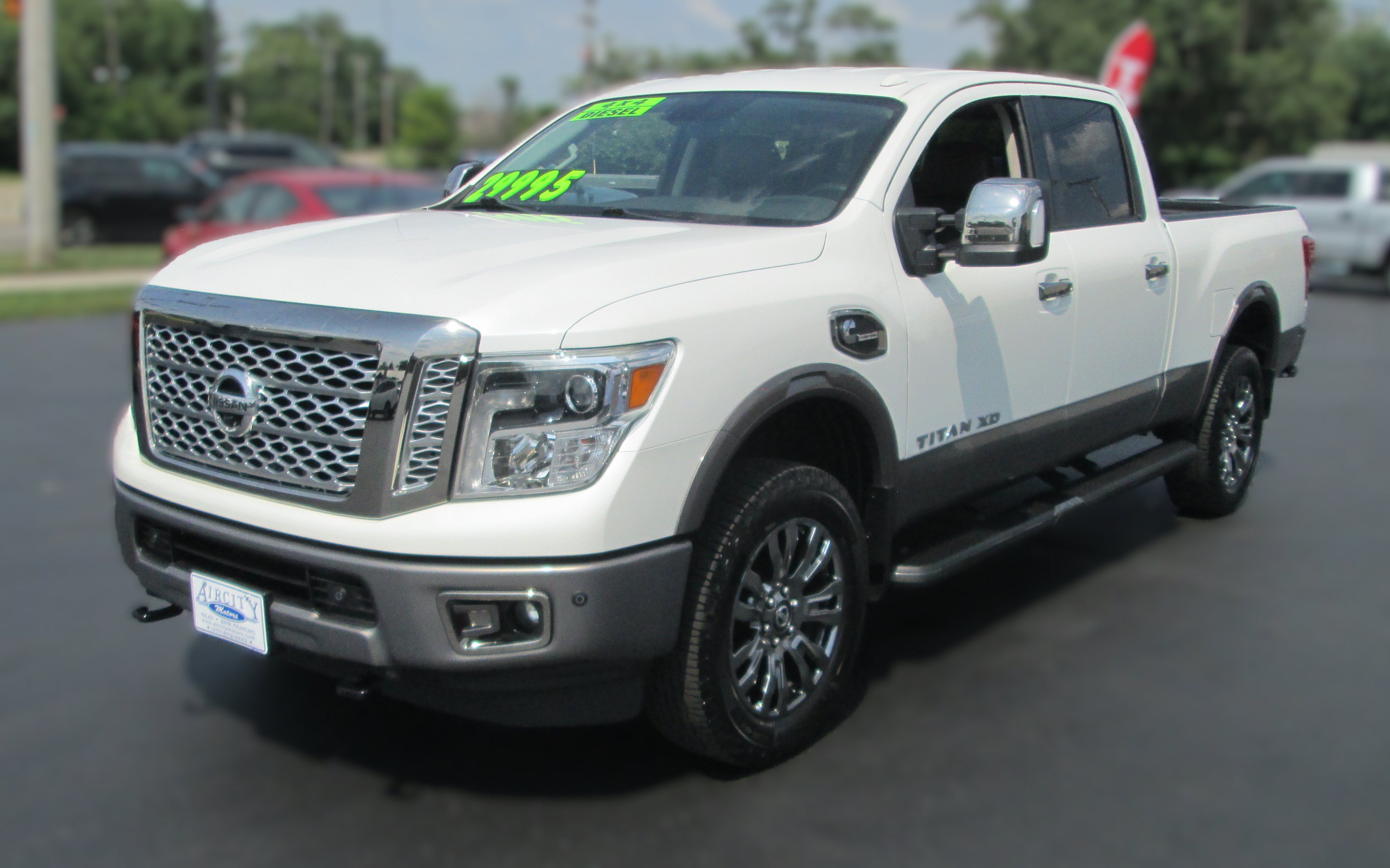 Used 2019 Nissan Titan Platinum Reserve w/ Platinum Utility Package AWD/4WD image 2