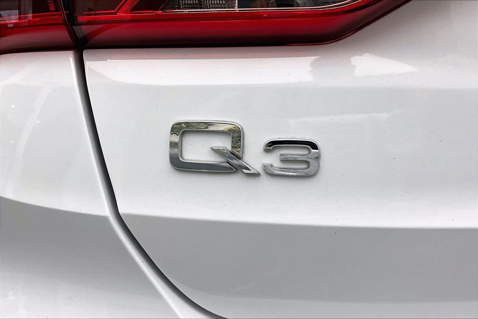 Used 2020 Audi Q3 2.0T Premium w/ Convenience Package AWD/4WD image 33