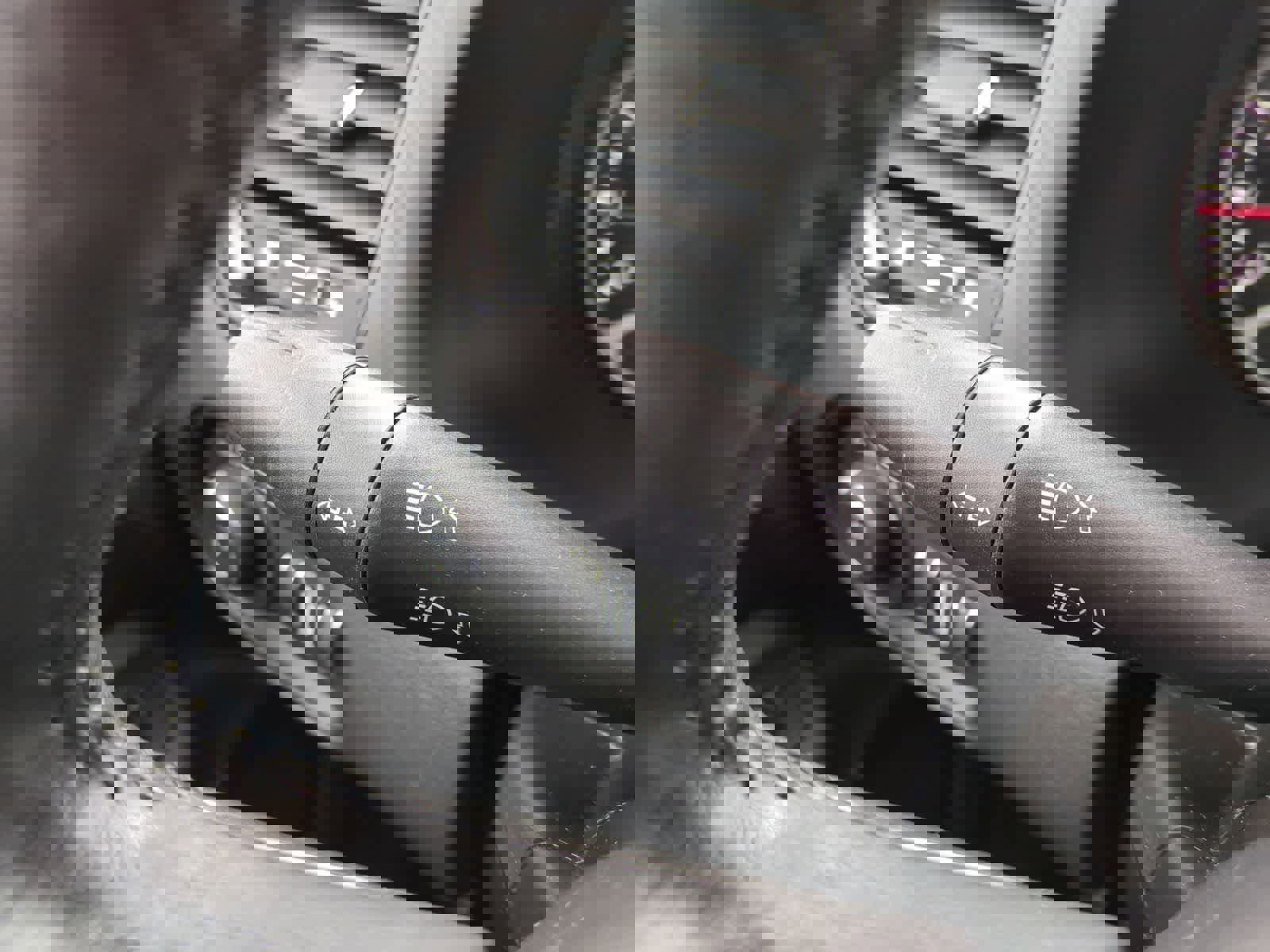 Used 2020 Jeep Renegade Altitude w/ UConnect 8.4 Nav Group image 27