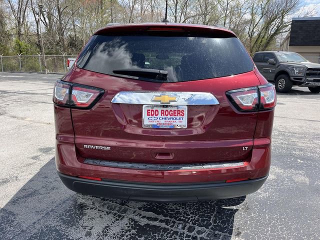 Used 2017 Chevrolet Traverse LT w/ Style and Technology Package image 4