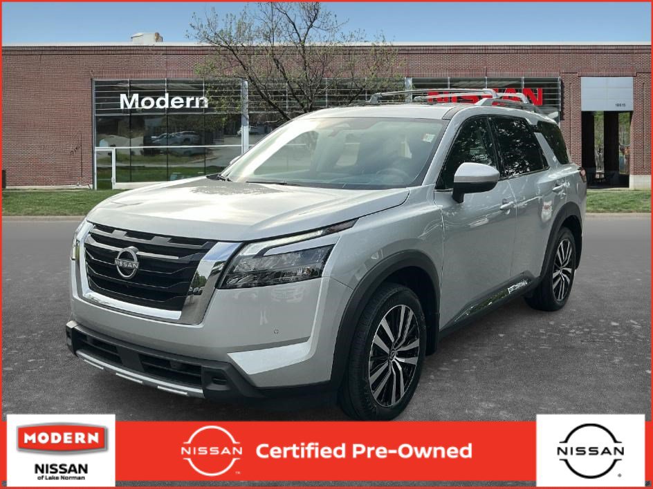 Certified 2025 Nissan Pathfinder Platinum w/ Cargo Package FWD image 1