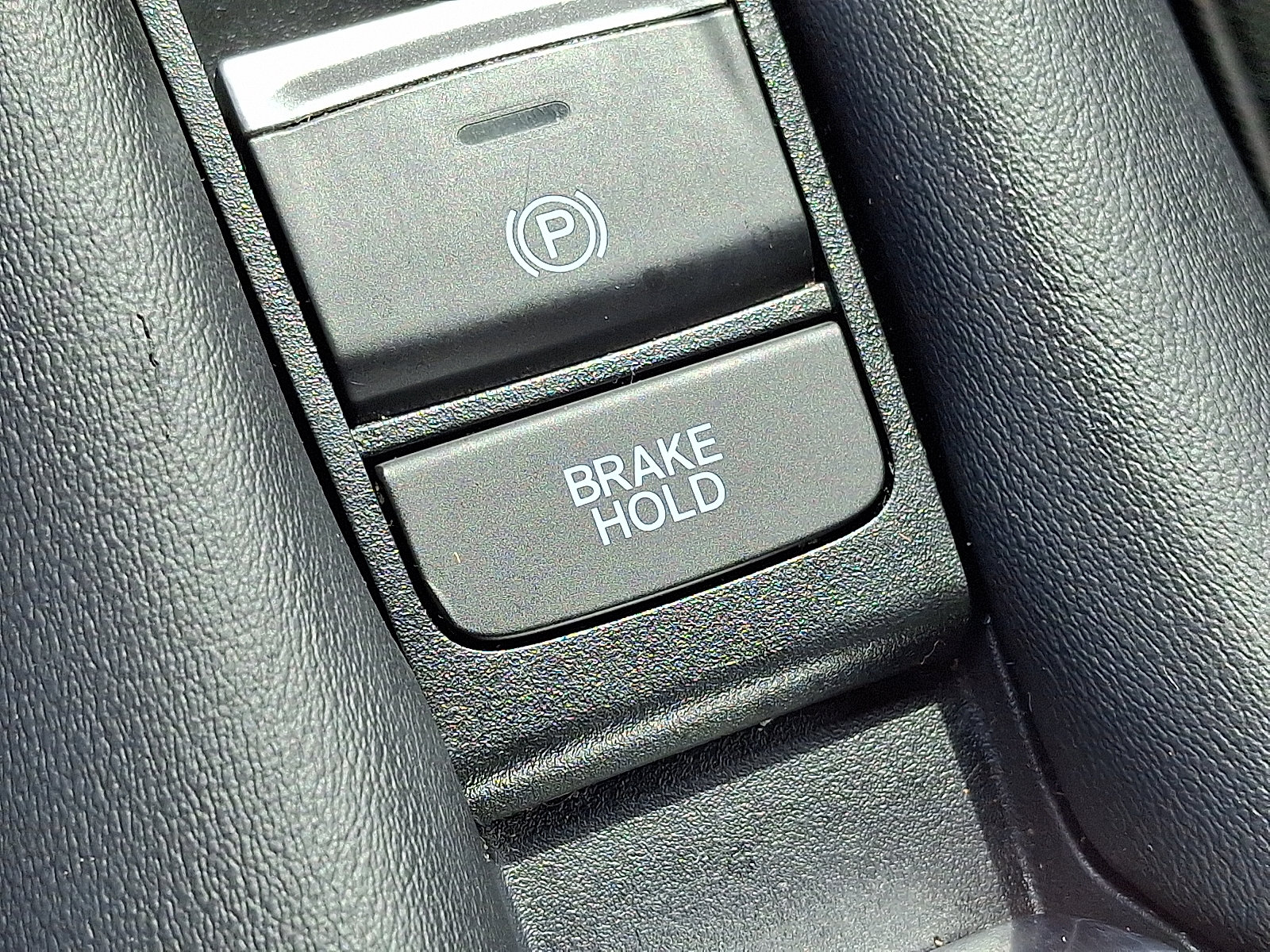 Used 2025 Honda HR-V Sport image 25