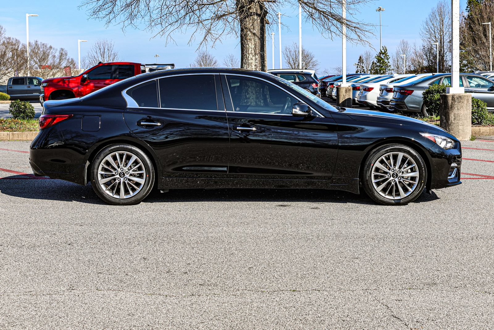 Used 2024 INFINITI Q50 Luxe w/ Cargo Package RWD image 8