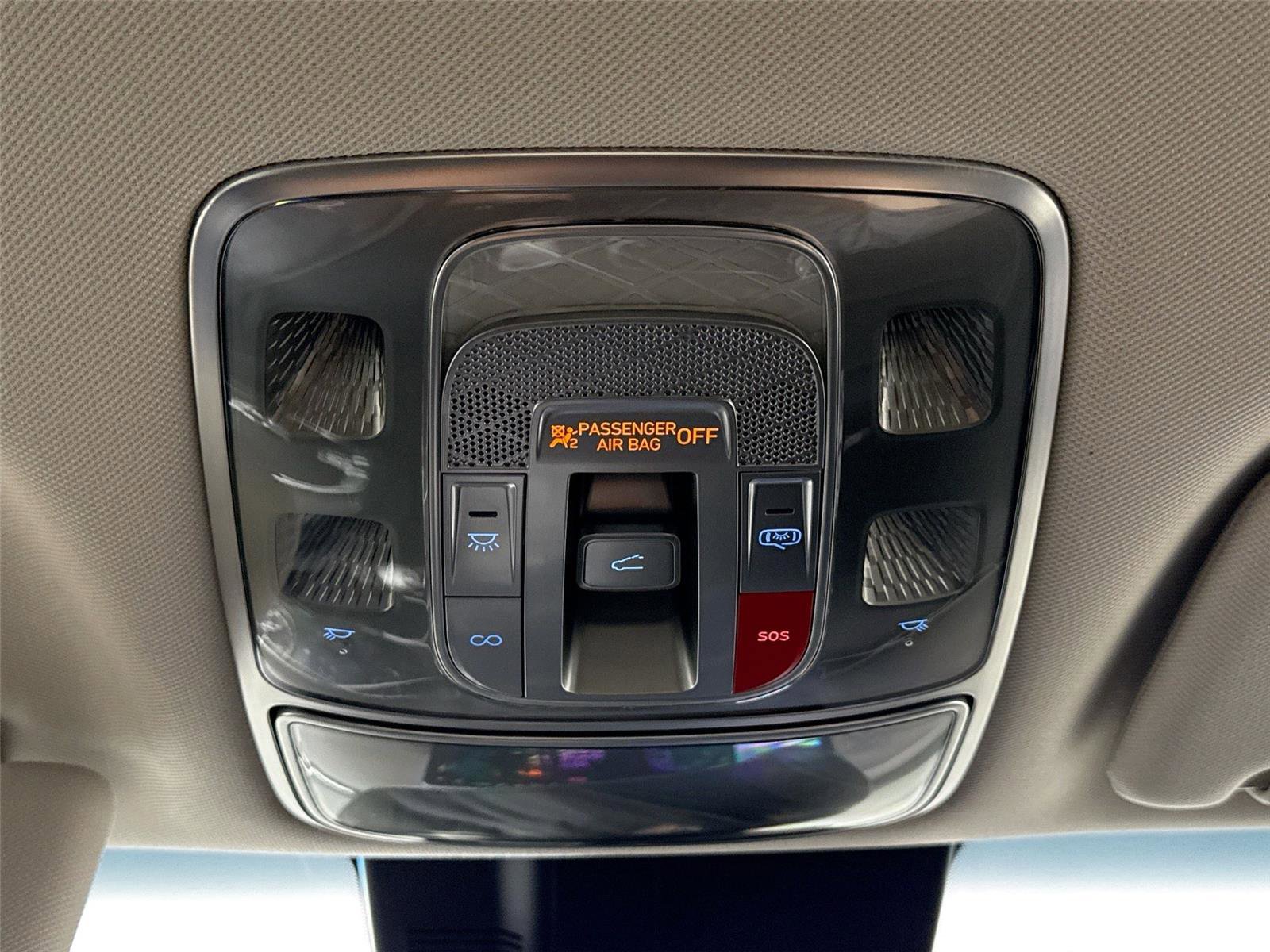 Used 2024 Genesis GV70 2.5T w/ Advanced Package image 23