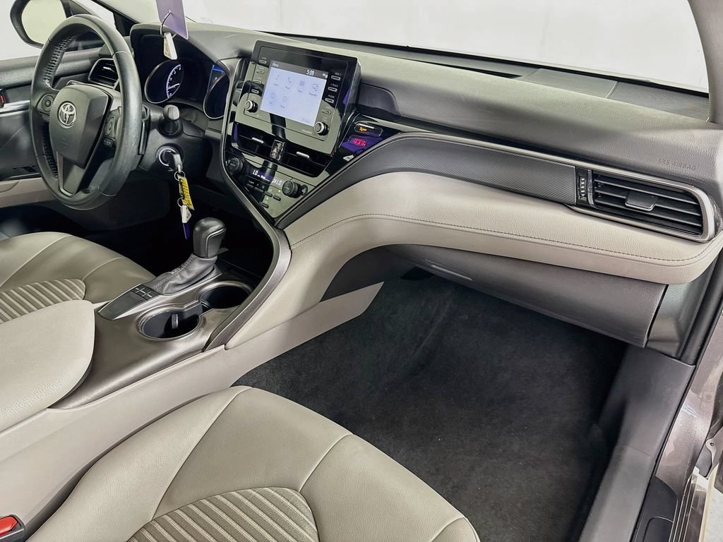 Used 2022 Toyota Camry SE FWD image 33