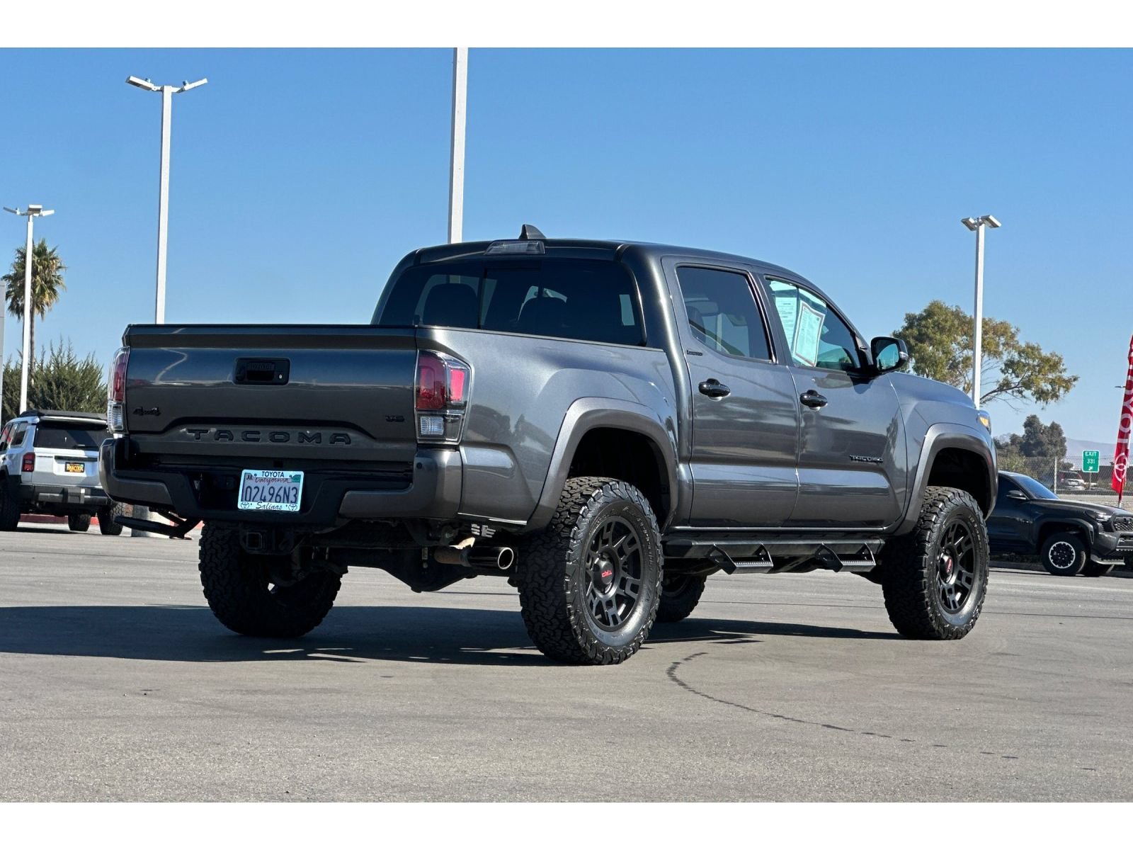 Used 2022 Toyota Tacoma Limited w/ Nightshade Package AWD/4WD image 4