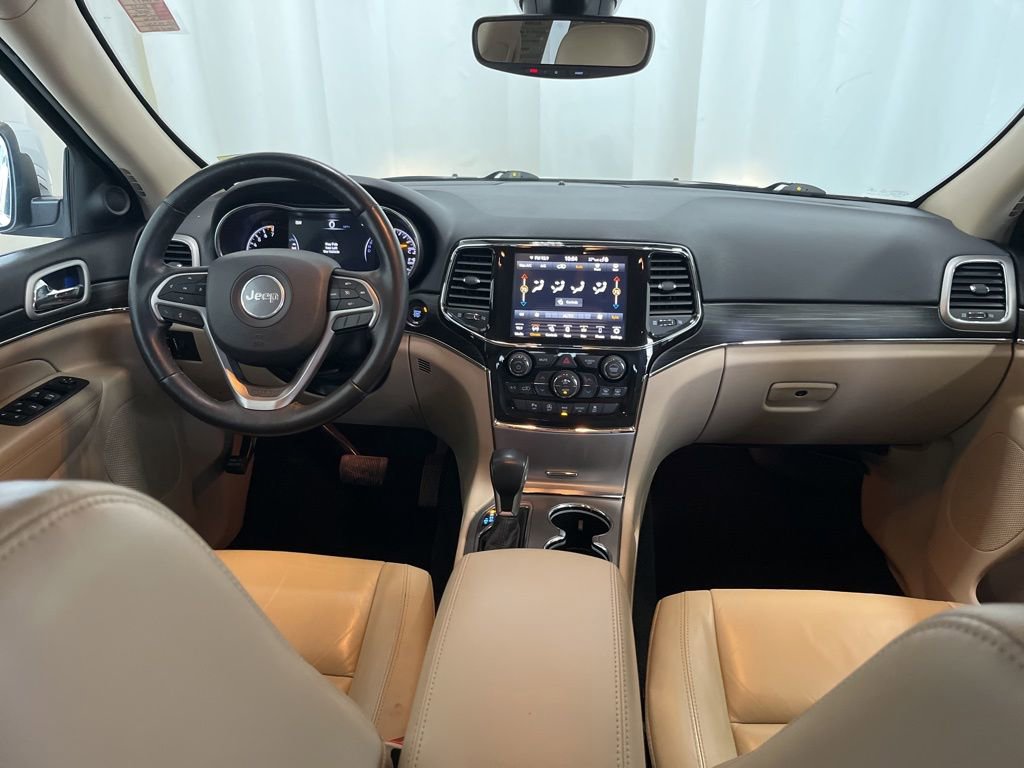 Used 2021 Jeep Grand Cherokee Limited AWD/4WD image 10