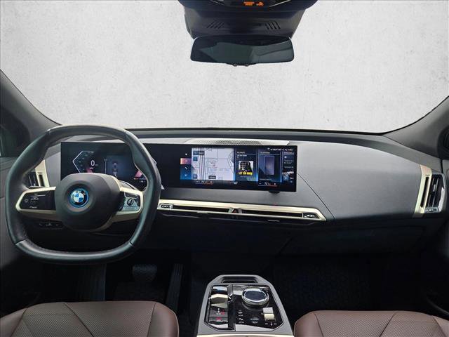 Used 2023 BMW iX xDrive50 w/ Sport Package image 14