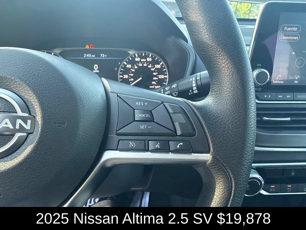 Used 2025 Nissan Altima 2.5 SV FWD image 31