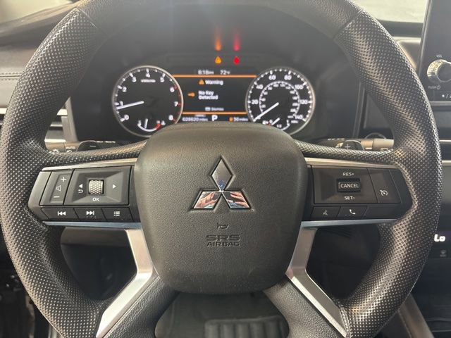 Used 2024 Mitsubishi Outlander ES FWD image 16