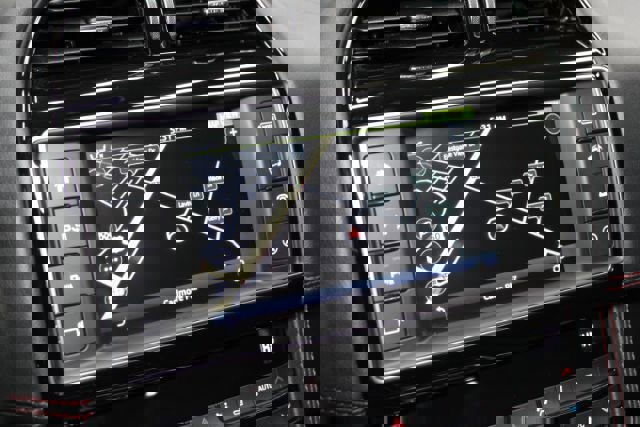 Used 2017 Jaguar F-PACE S image 19