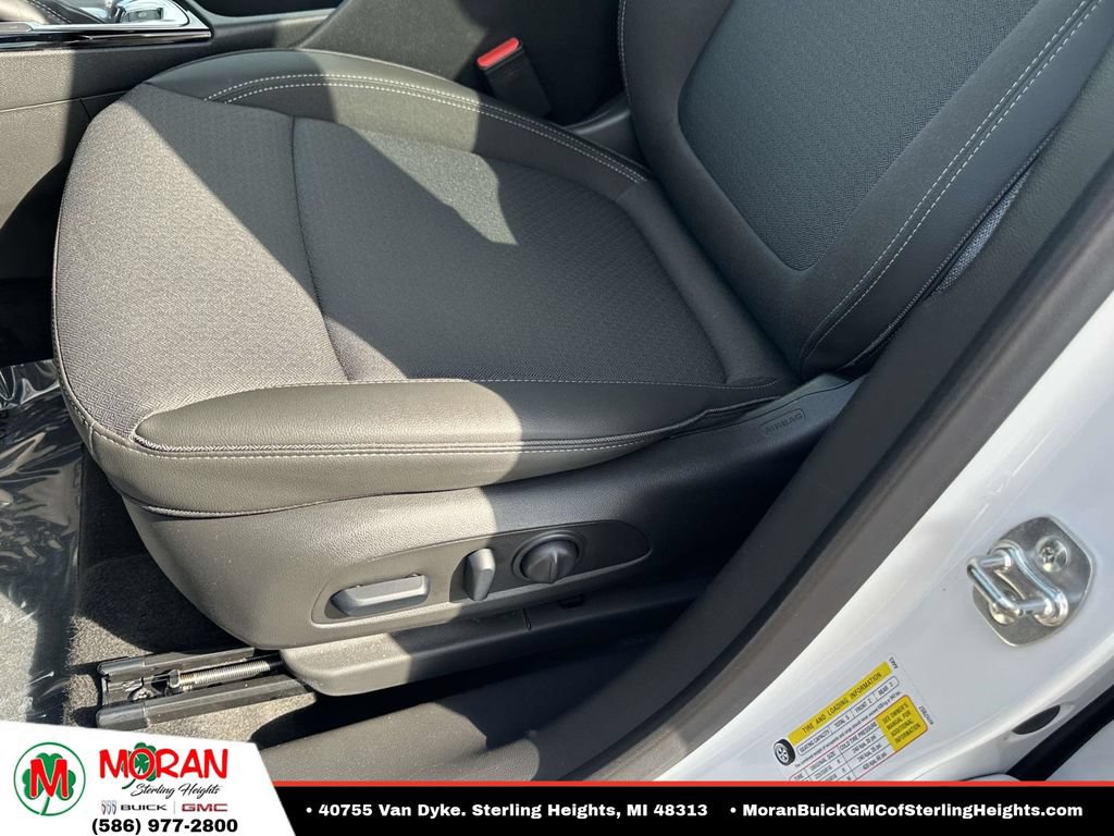 Certified 2024 Buick Encore GX Preferred w/ Comfort Package FWD image 17